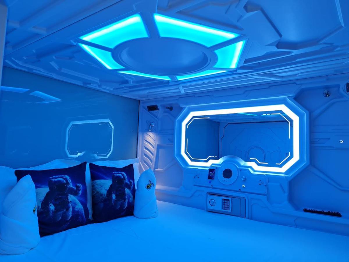 Galaxy Pods Capsule Hotel Boat Quay Singapour Extérieur photo